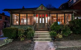 Henry House - Patio Suite - An Arrivals Stay